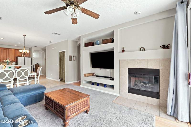 4 bedroom Single Family Residence at 14769 Falling Waters Drive, Bartram Springs, Jacksonville — photo 4