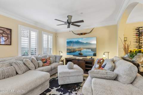 6130 Clearsky Drive, Jacksonville FL - photo 9 of 44