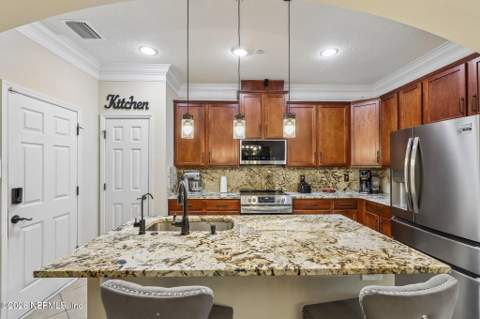 6130 Clearsky Drive, Jacksonville FL - photo 20 of 44
