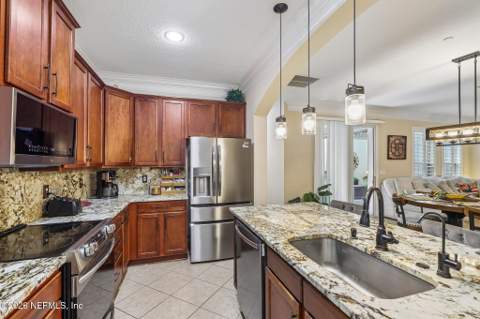 6130 Clearsky Drive, Jacksonville FL - photo 21 of 44