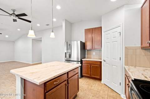9592 Abby Glen Circle, Jacksonville FL - photo 18 of 71