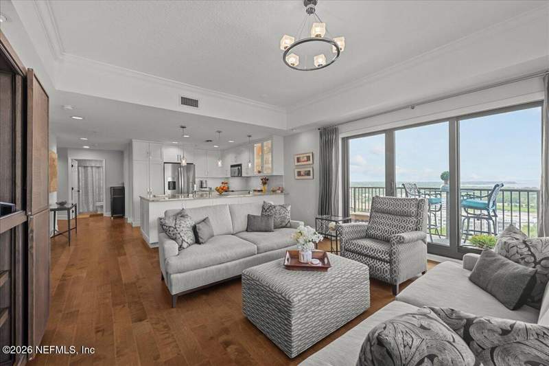 2 bedroom Condominium at 1478 Riverplace Boulevard #1802, San Marco Place, Jacksonville — photo 3