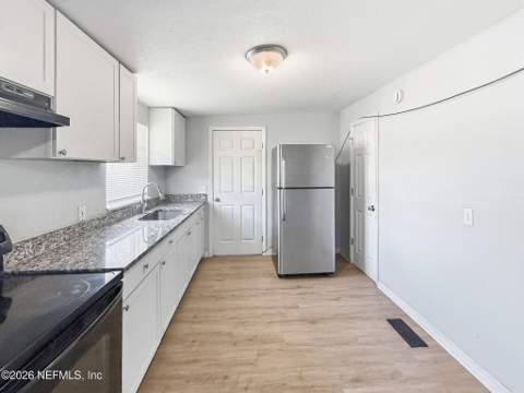 2027 Palmdale Court, Jacksonville FL - photo 15 of 52