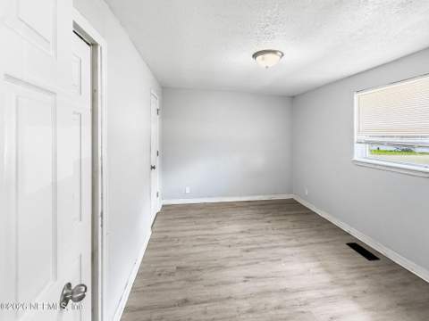 2027 Palmdale Court, Jacksonville FL - photo 19 of 52