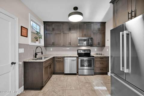 2721 Algonquin Avenue, Jacksonville FL - photo 8 of 27