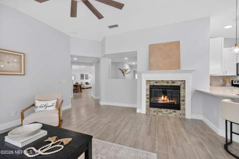 2438 Tyson Lake Drive, Jacksonville FL - photo 15 of 60