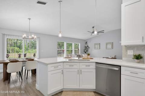 2438 Tyson Lake Drive, Jacksonville FL - photo 20 of 60