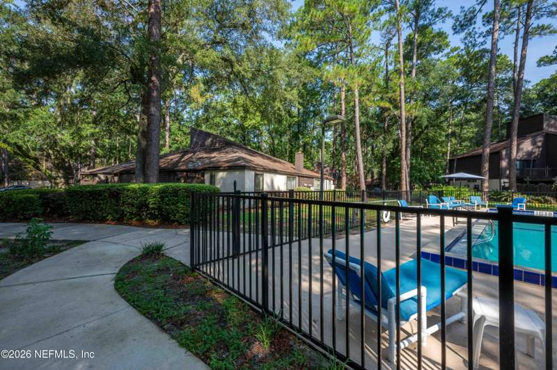 2 bedroom Townhouse at 10413 Big Tree Circle, Townhomes Of Big Tree, Jacksonville — photo 4