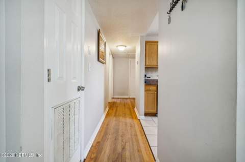 7403 Roslyn Road, Jacksonville FL - photo 15 of 29