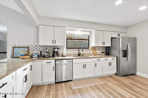 3553 Docksider Drive, Jacksonville FL - photo 10 of 31