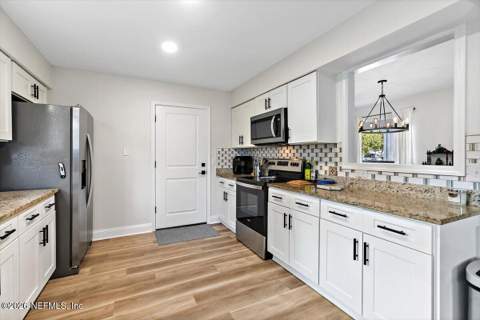 3553 Docksider Drive, Jacksonville FL - photo 12 of 31