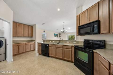 6717 N Gentle Oaks Drive, Jacksonville FL - photo 9 of 25