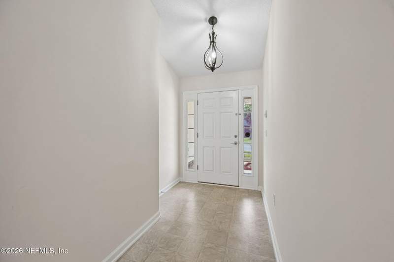 3 bedroom Single Family Residence at 6717 N Gentle Oaks Drive, Gentle Woods, Jacksonville — photo 3