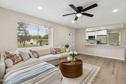 3668 Marianna Road, Jacksonville FL - photo 8 of 31