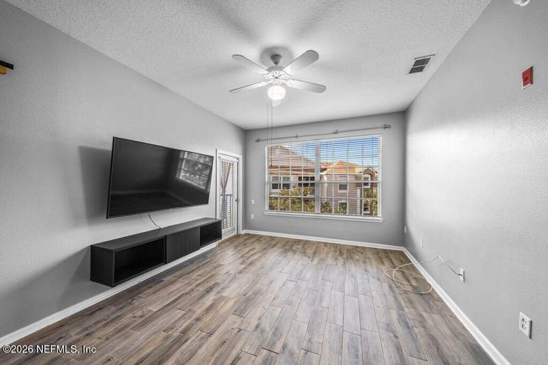 2 bedroom Condominium at 10550 Baymeadows Road #712, The Overlook, Jacksonville — photo 4