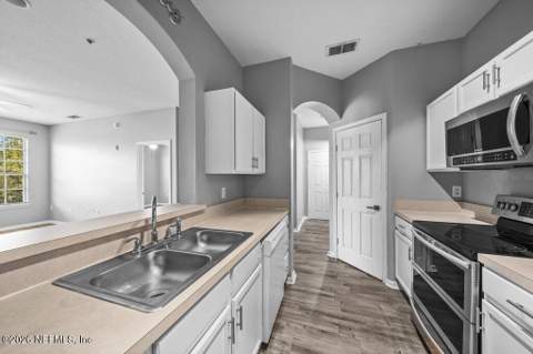 10550 Baymeadows Road #712, Jacksonville FL - photo 7 of 25