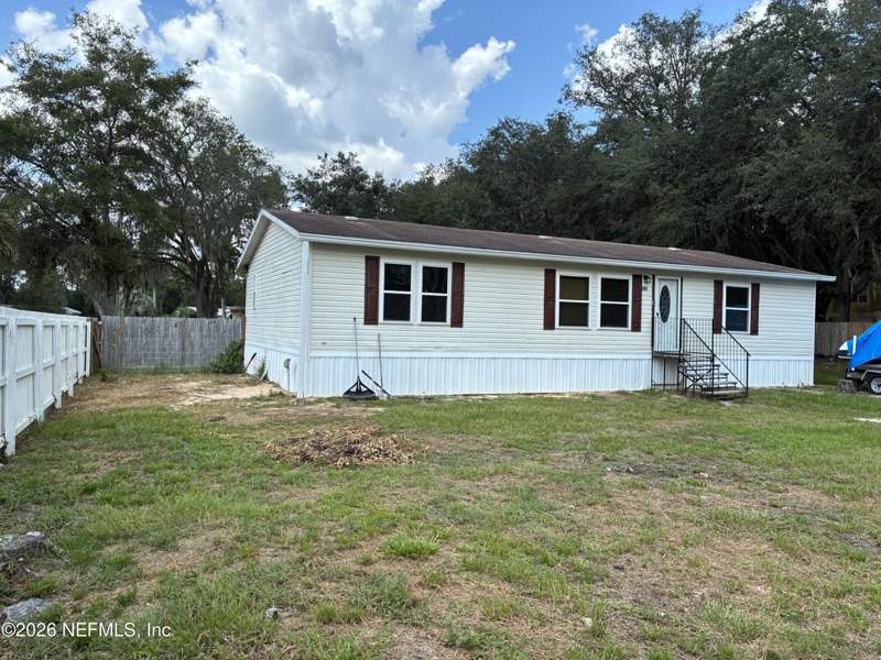 3 bedroom Single Family Residence at 104 Reaves Avenue, Interlachen Lakes Estates, Interlachen — photo 2