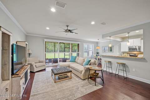 3794 Casitas Drive, Jacksonville FL - photo 9 of 40