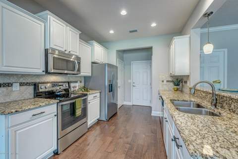 3794 Casitas Drive, Jacksonville FL - photo 13 of 40
