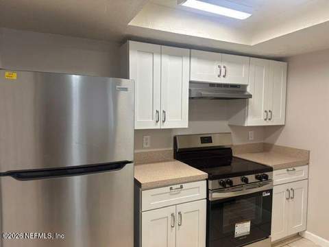 2947 Bayshore Drive, Jacksonville FL - photo 7 of 20