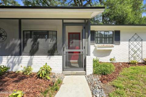 1347 Redbud Lane, Jacksonville FL - photo 7 of 40