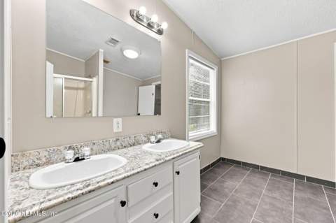 11640 Cisco Gardens Road, Jacksonville FL - photo 15 of 44