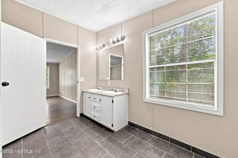 11640 Cisco Gardens Road, Jacksonville FL - photo 16 of 44