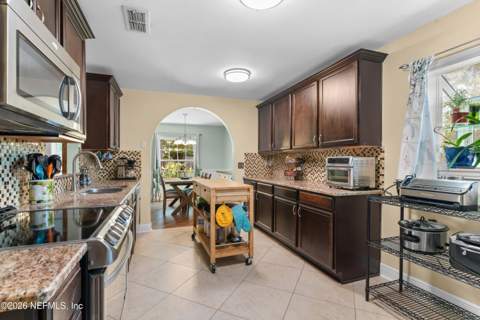 12131 Banyan Tree Drive, Jacksonville FL - photo 17 of 41