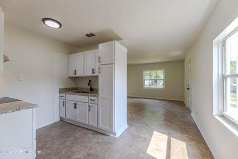 9754 Buncome Road, Jacksonville FL - photo 12 of 19
