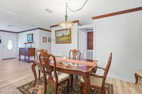 2219 Glen Gardner Drive, Jacksonville FL - photo 9 of 36