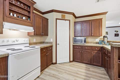 2219 Glen Gardner Drive, Jacksonville FL - photo 11 of 36