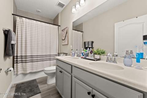 6372 Longleaf Branch Drive, Jacksonville FL - photo 14 of 25