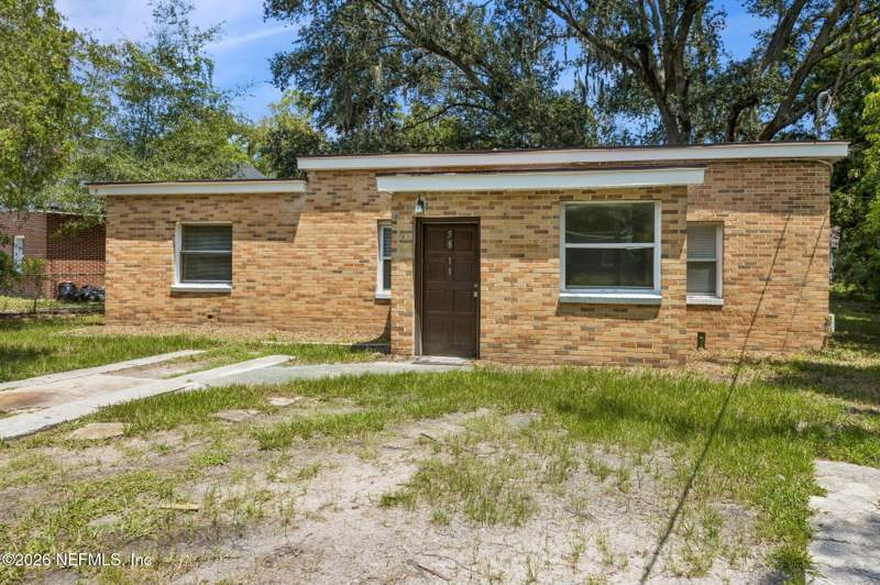 3 bedroom Single Family Residence at 5811 Hollyhock Road, Magnolia Gardens, Jacksonville — photo 2