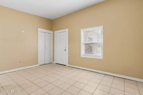 5811 Hollyhock Road, Jacksonville FL - photo 8 of 24