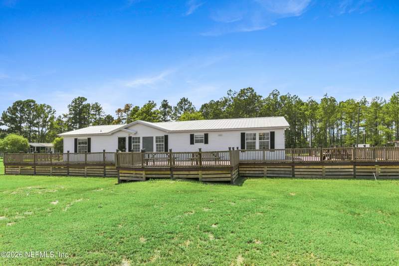 3 bedroom Mobile Home at 241826 County Road 121, Hilliard, Hilliard — photo 2
