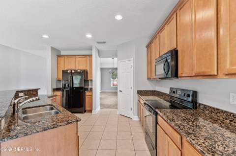 2356 Crooked Pine Lane, Fleming Island FL - photo 9 of 39