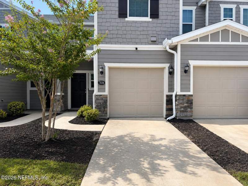 3 bedroom Townhouse at 7836 Merchants Way, Oakleaf Plantation, Jacksonville — photo 2