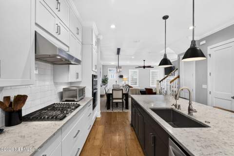 2052 Ernest Street, Jacksonville FL - photo 12 of 39