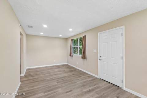1274 Lake Shore Boulevard, Jacksonville FL - photo 6 of 23