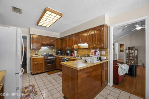 659 Tropical Parkway, Orange Park FL - photo 7 of 50