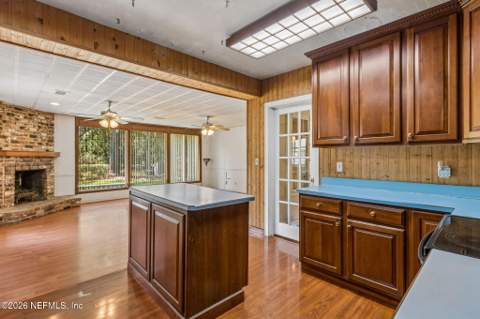 6450 Hyde Grove Avenue, Jacksonville FL - photo 18 of 45