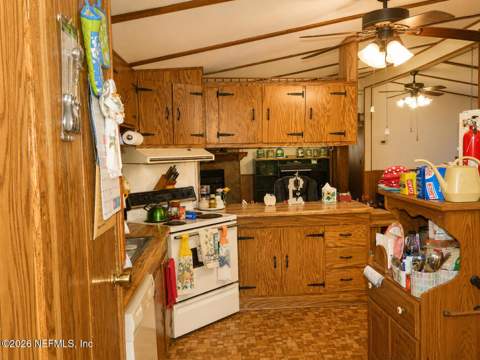 102 Goldenrod Lane, Palatka FL - photo 9 of 31