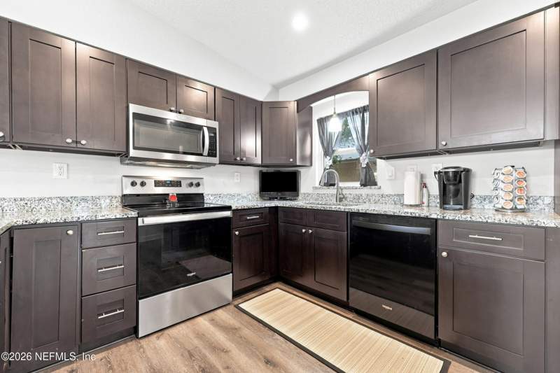 3 bedroom Single Family Residence at 905 St Johns Avenue, North Suburbs Green, Green Cove Springs — photo 3
