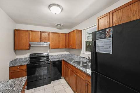 4726 Lane Avenue, Jacksonville FL - photo 7 of 21