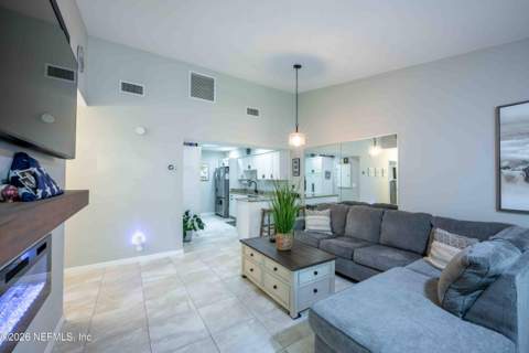 10413 Big Tree Circle, Jacksonville FL - photo 12 of 45