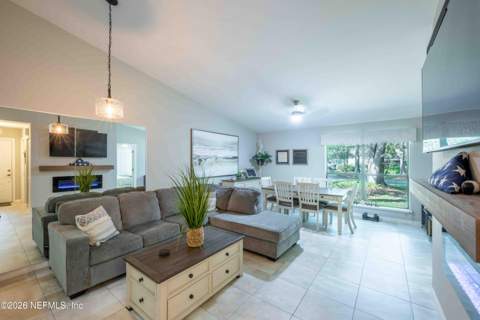 10413 Big Tree Circle, Jacksonville FL - photo 9 of 45
