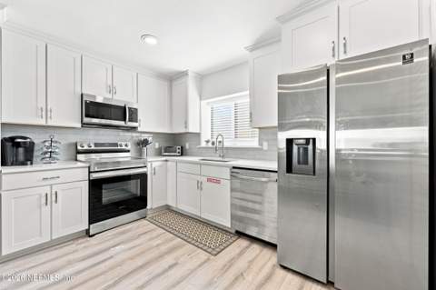 2219 1st Street, Jacksonville Beach FL - photo 14 of 30