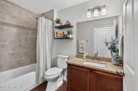 6983 Loris Lane, Jacksonville FL - photo 13 of 57