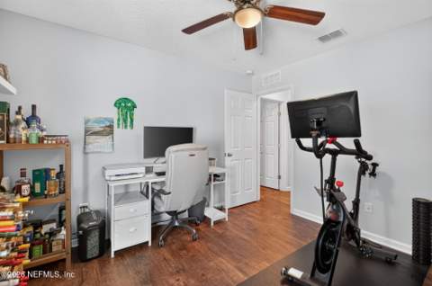 6983 Loris Lane, Jacksonville FL - photo 15 of 57