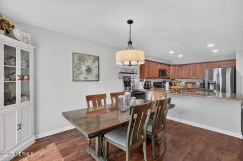 6983 Loris Lane, Jacksonville FL - photo 21 of 57